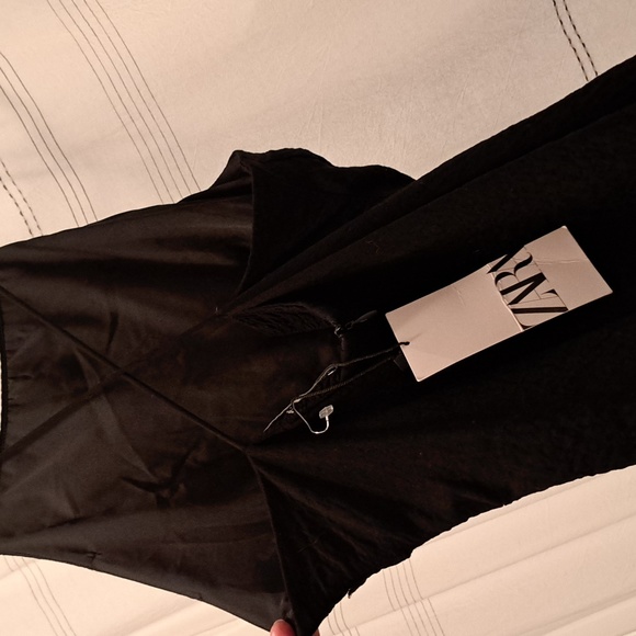 Zara women's xs little black dress, backless, criss cross thin straps, new w tag - Picture 2 of 8